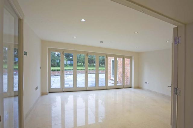 GARDEN_ROOM-1.jpg